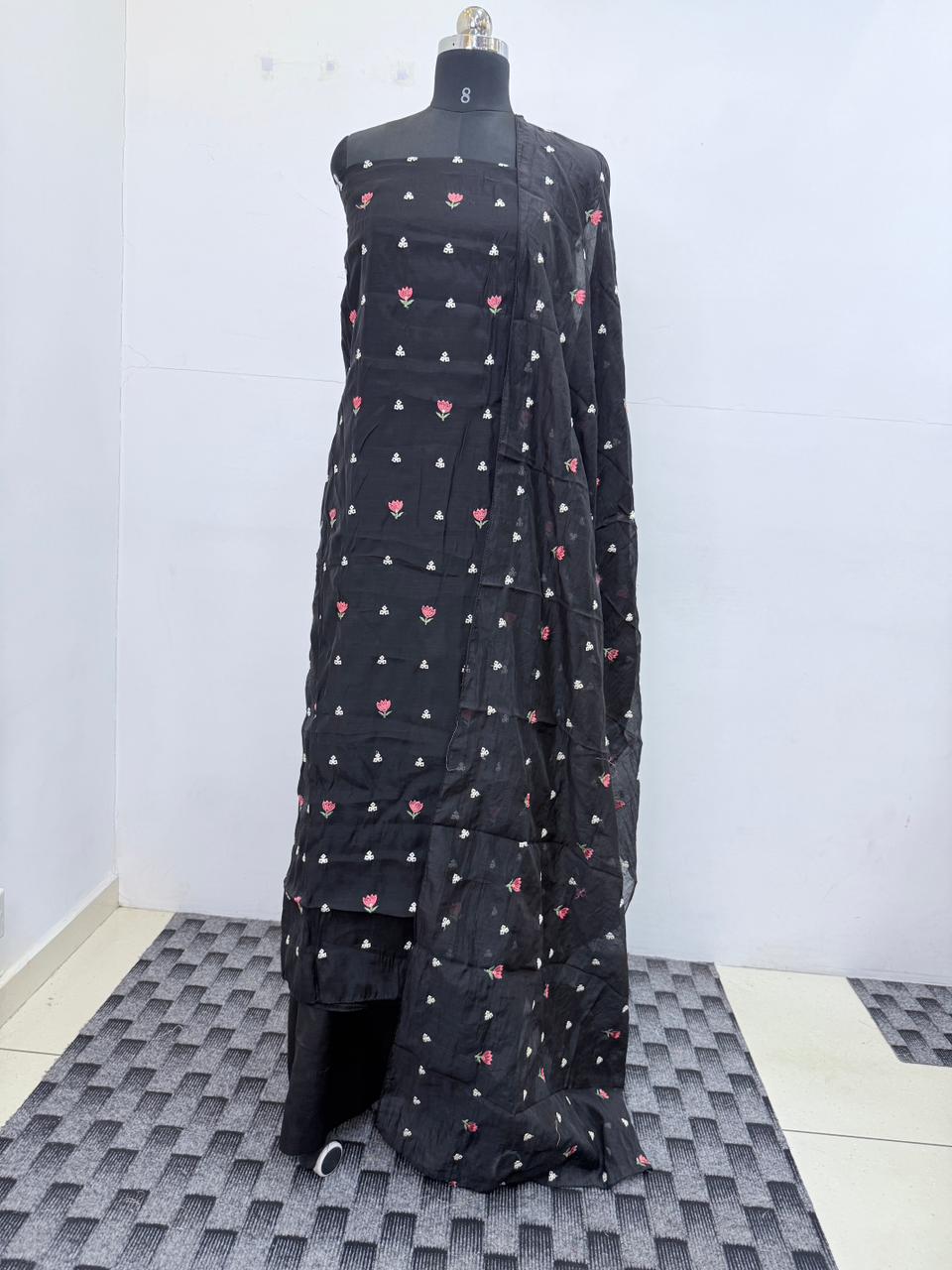 LS0158 Mul Chandheri Unstitched salwar material