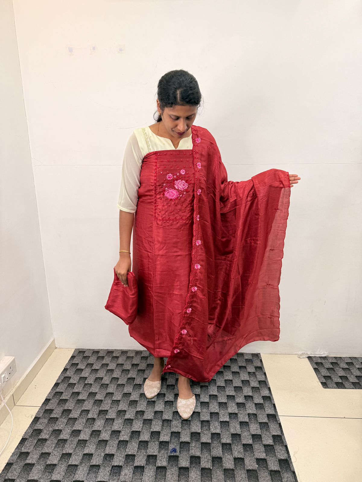 LS0168 Vichithra Silk Unstitched material