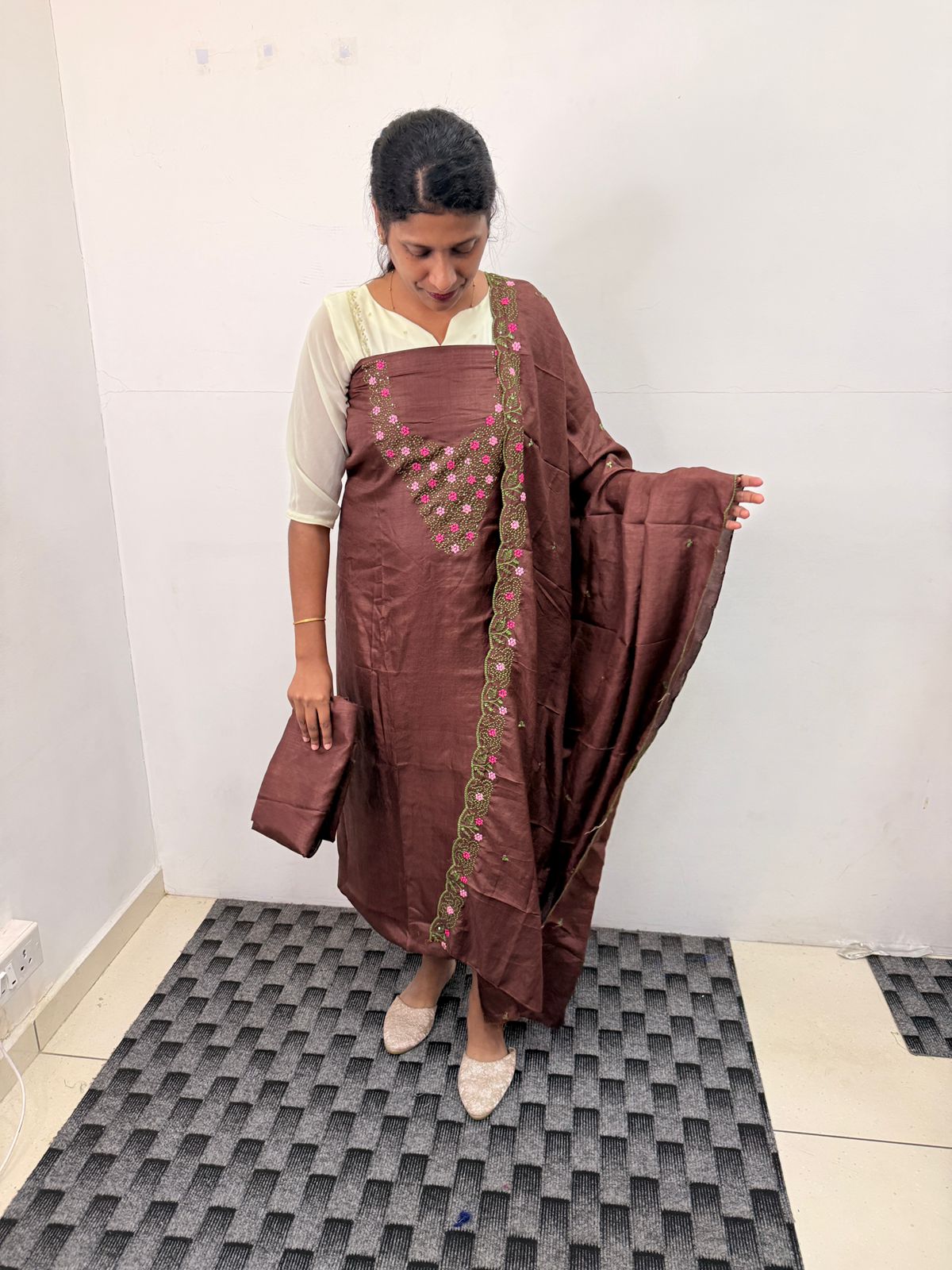 LS0162 Vichithra silk Unstitched Material