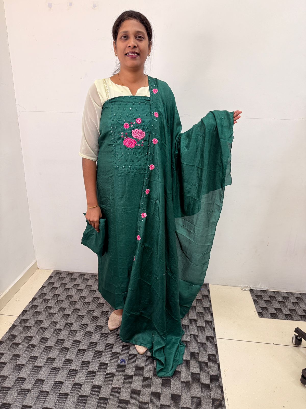 LS0168 Vichithra Silk Unstitched material