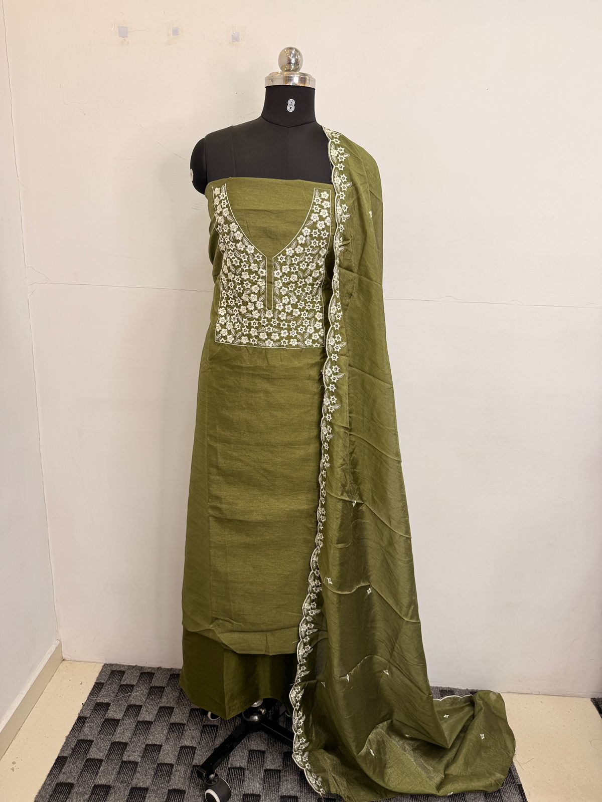 LS0161 Vichithra Silk Unstitched Salwar Material