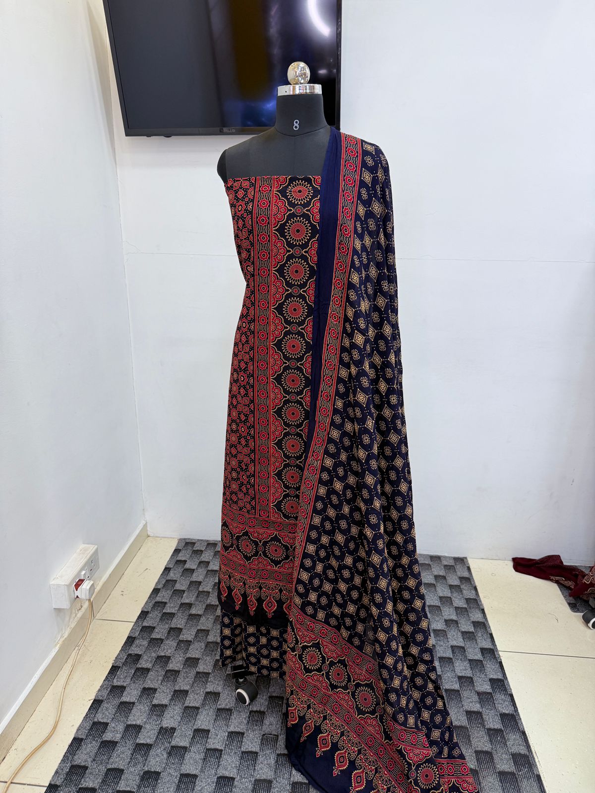 LS0112 - Unstitched Salwar Materials