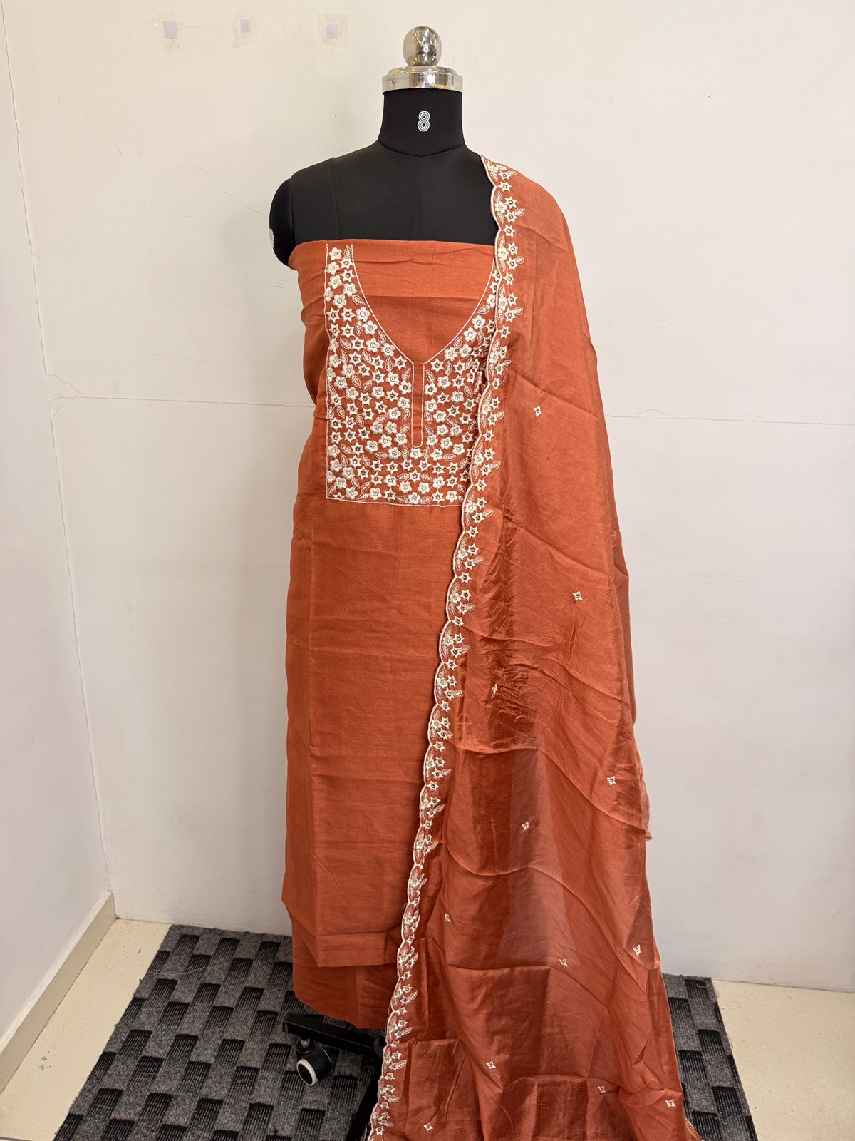 LS0161 Vichithra Silk Unstitched Salwar Material