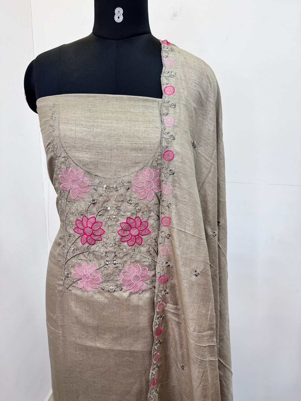 LS0174 Unstitched Vichithra salwar material
