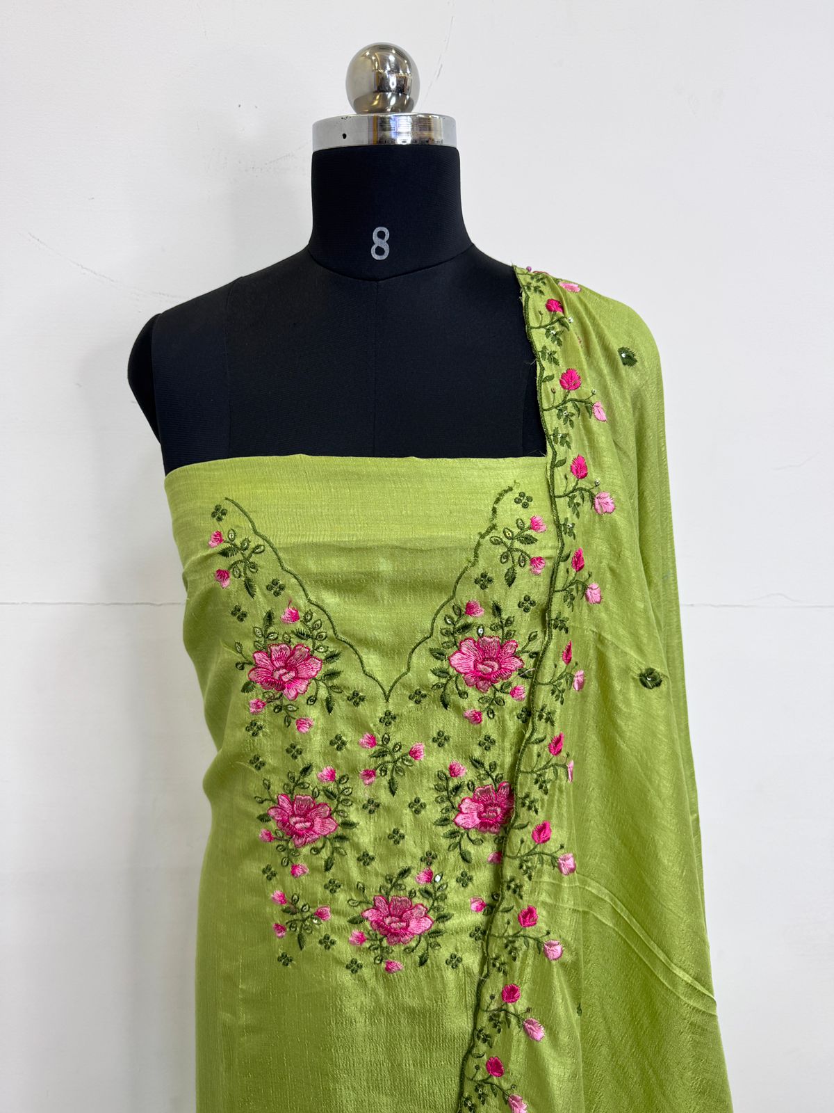 LS0160 Vichithra silk unstitched Material