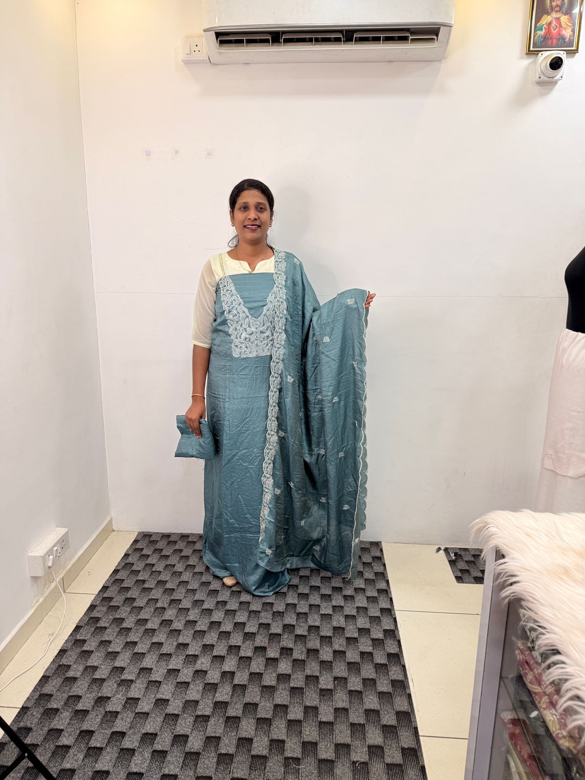 LS0167 Vichithra silk Unstitched Material